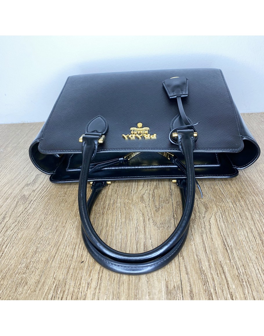 PRADA ☆VIP セール☆ Saffiano + Soft Calf Bag【1BA113 】 PRADA ☆VIP セール☆ Saffiano + Soft Calf Bag【1BA113